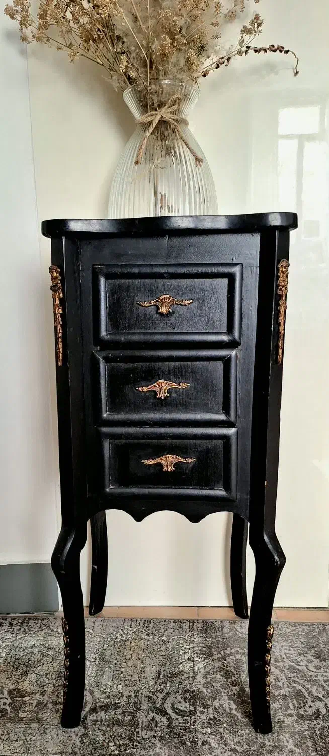 میز کنسول|میز تلفن|قدس, شهر‌قدس|دیوار