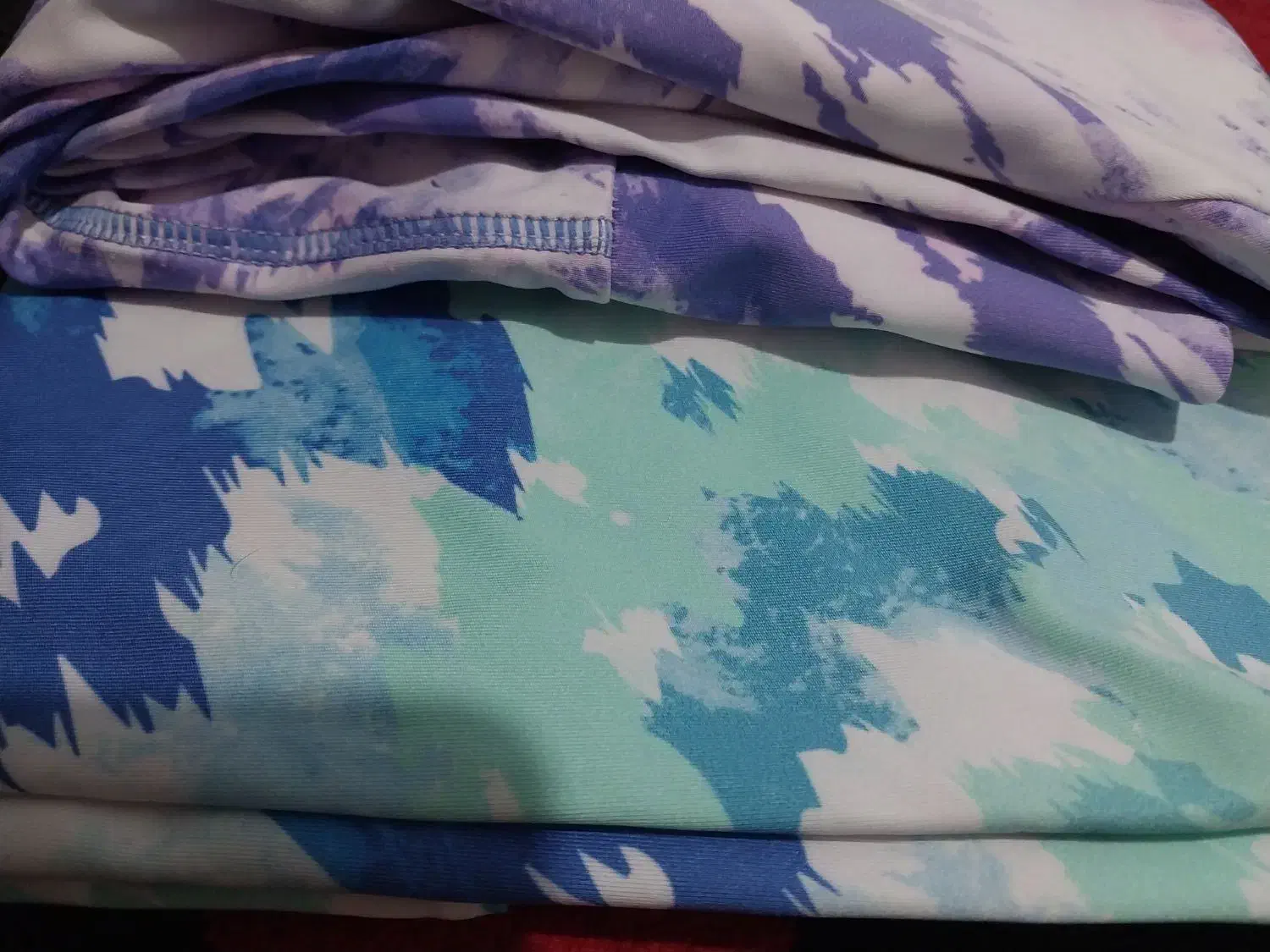 لگ ورزشی|لباس|رباط‌کریم, رباط‌کریم|دیوار