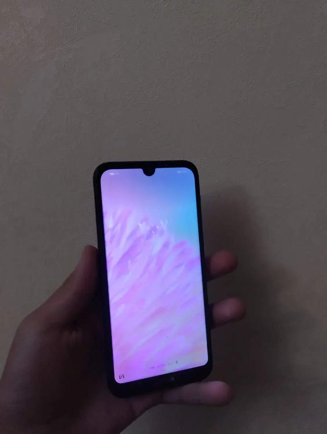 گوشی آنر 8s به همراه کارتون و شارژر|موبایل|کرج, دولت‌آباد|دیوار