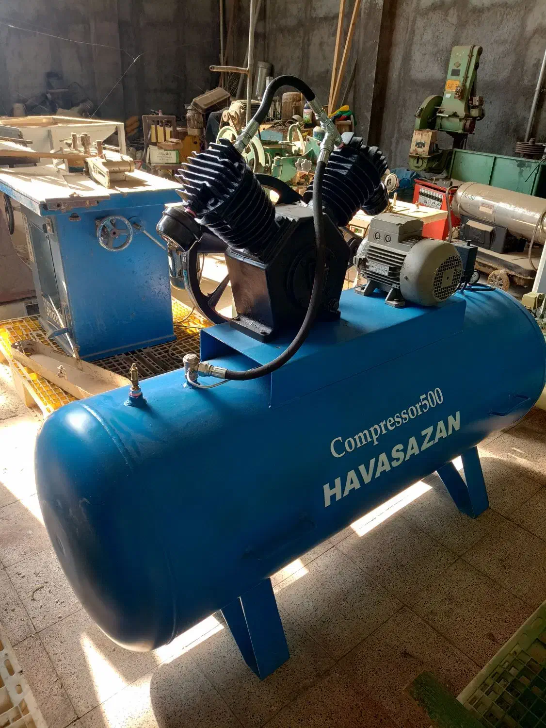 کمپرسور باد (پمپ باد) ۲۵۰ و ۵۰۰ لیتری|ماشین‌آلات صنعتی|خوی, |دیوار