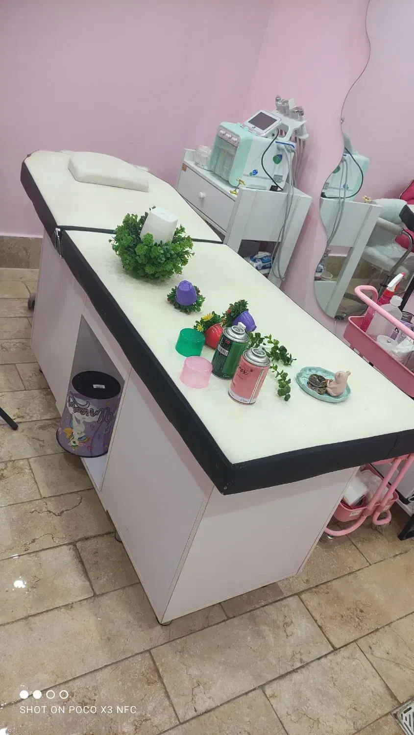 تخت مژه|آرایشگاه و سالنهای زیبایی|قم, بکایی|دیوار