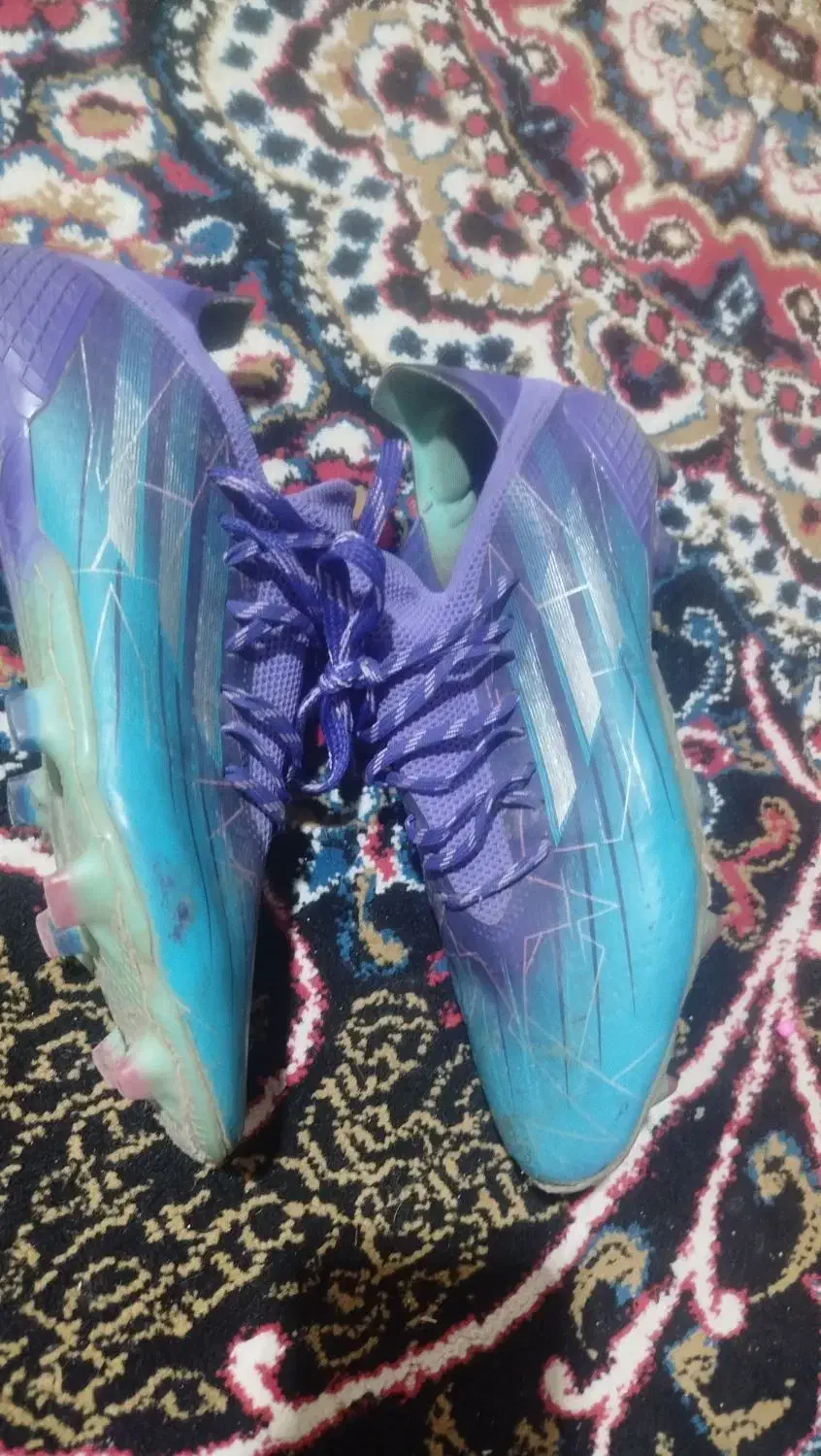 کفش فوتبال|کیف، کفش، کمربند|مسجد سلیمان, |دیوار