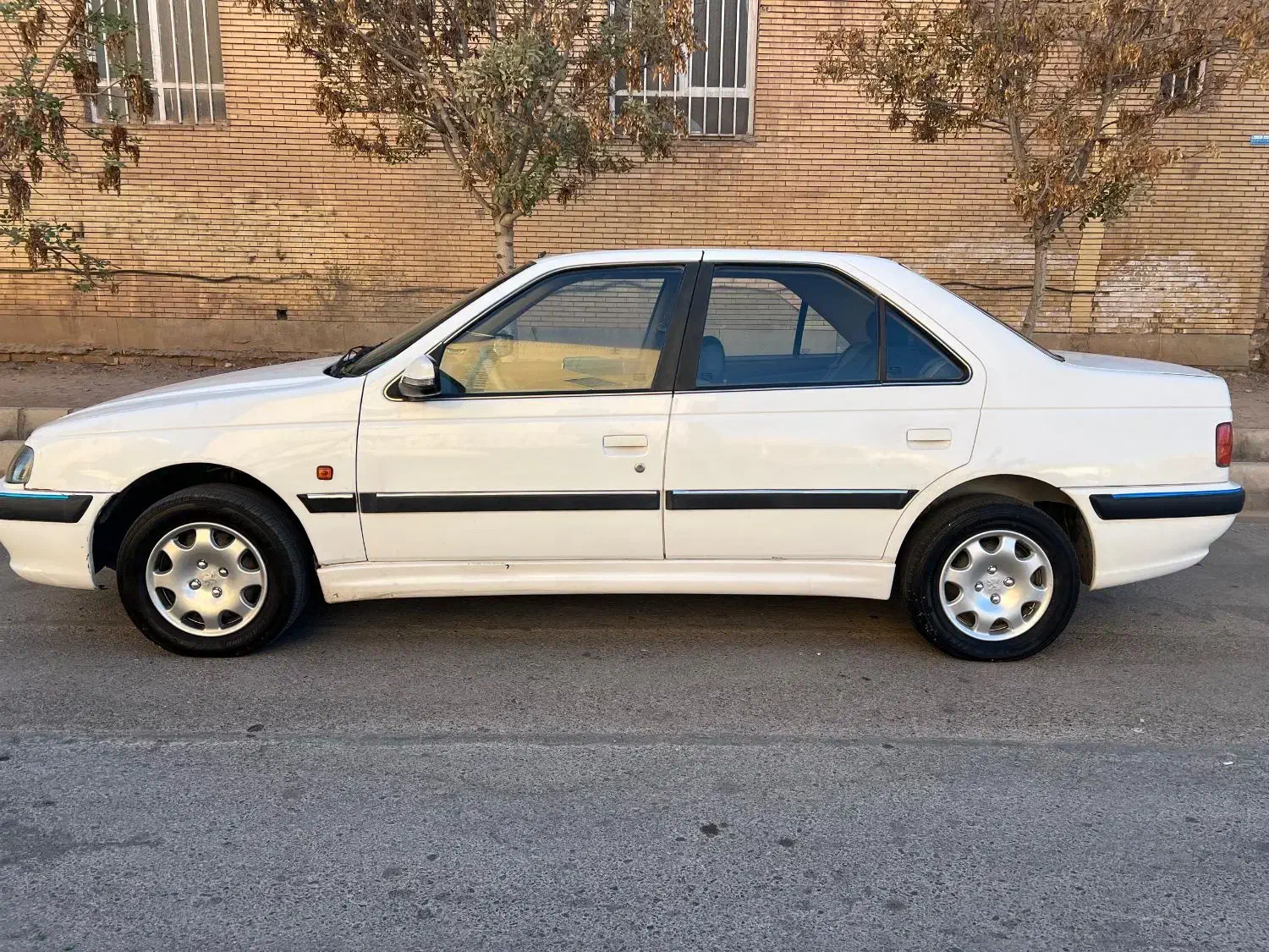 پژو پارس xu7 مدل ۹۳ در حد|خودرو سواری و وانت|کرمان, |دیوار