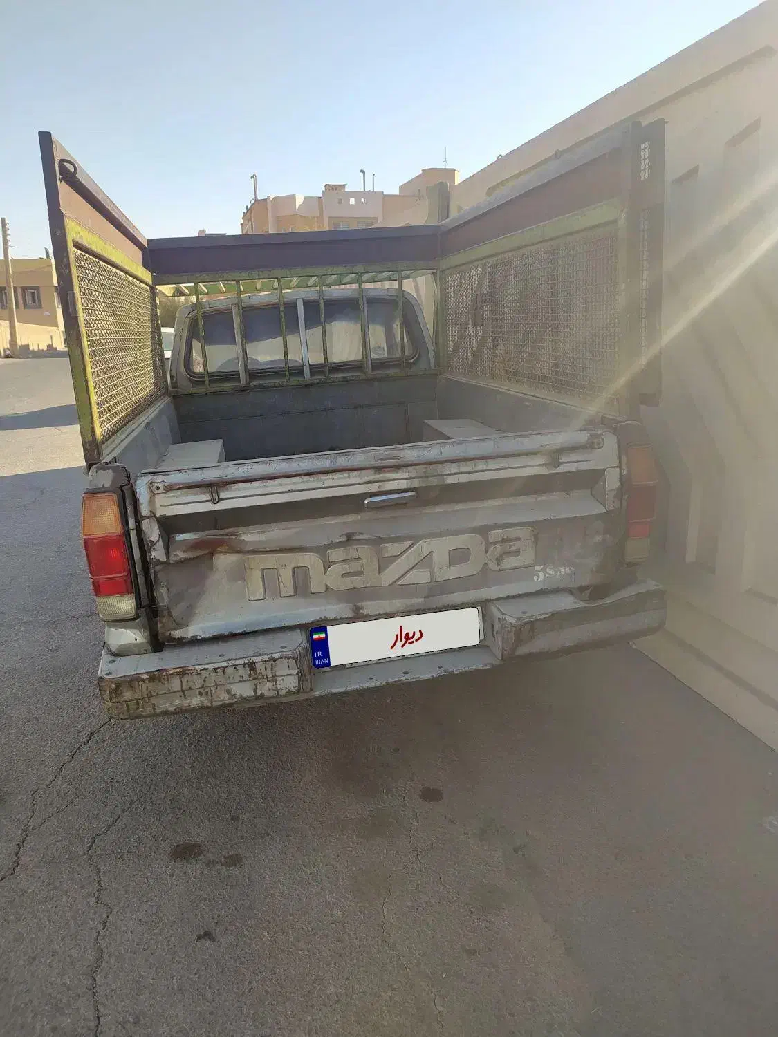 وانت مزدا|خودرو سواری و وانت|یزد, |دیوار