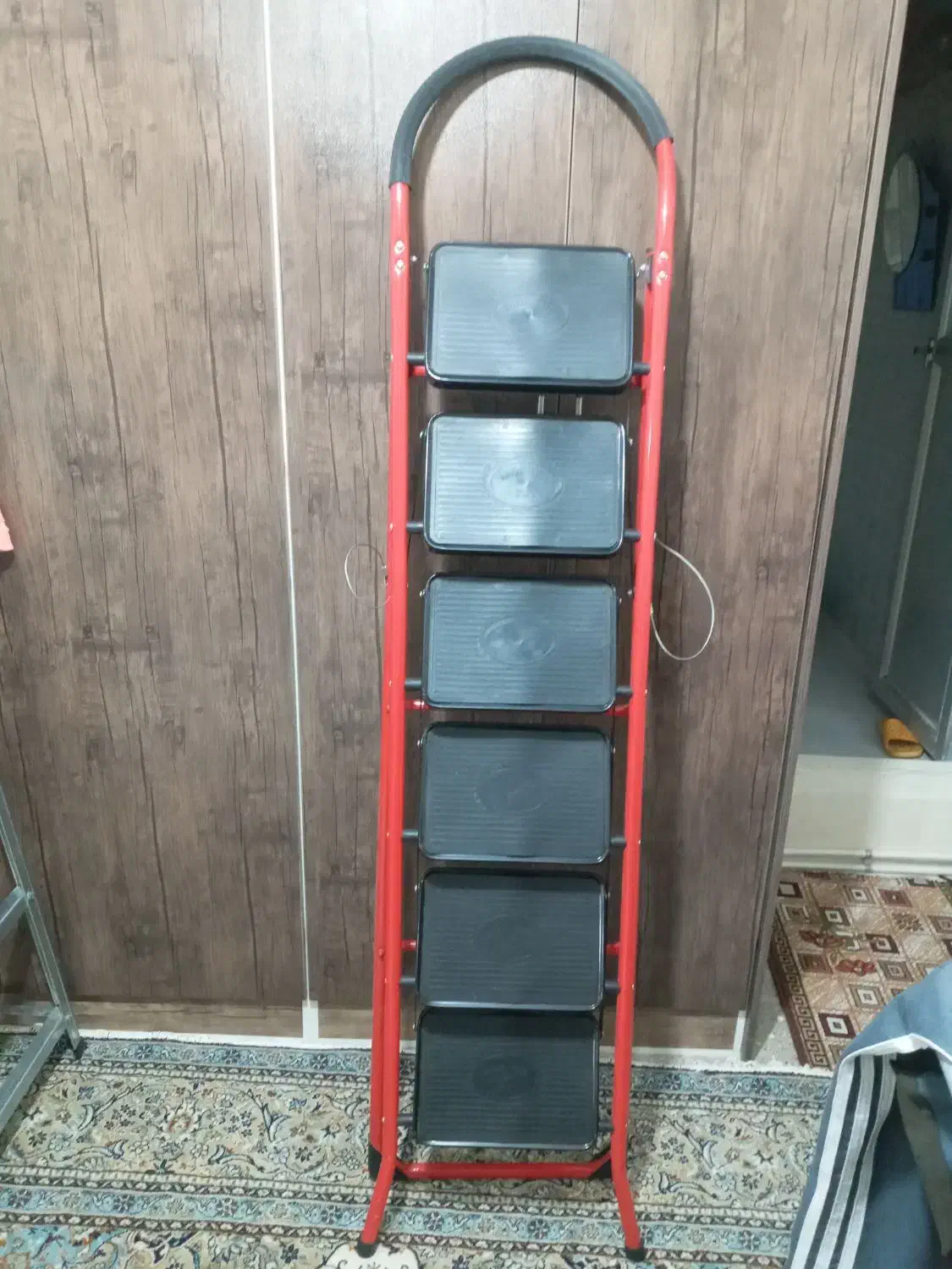 نردبان ۶پله نو|ابزارآلات|ورامین, ورامین|دیوار