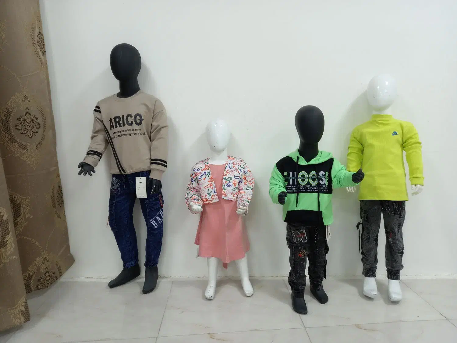 مانکن|فروشگاه و مغازه|قروه, |دیوار