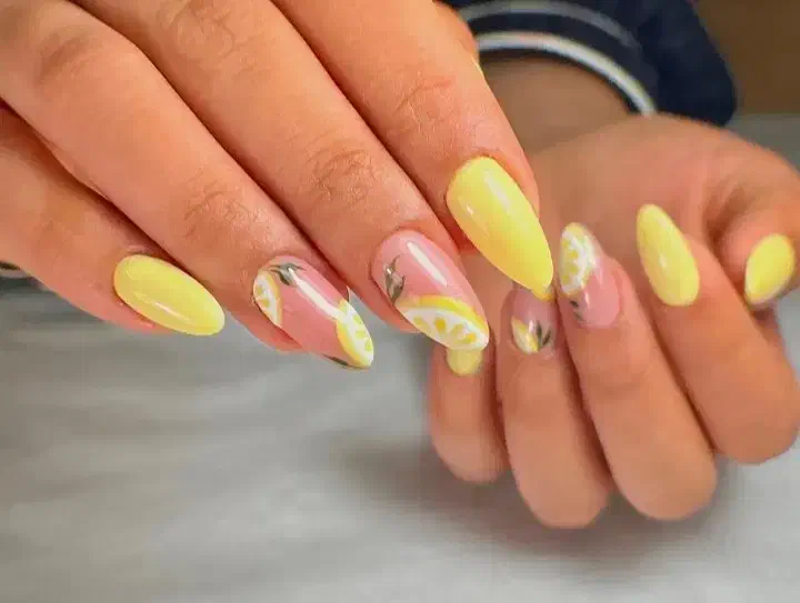 خدمات وآموزش کاشت ناخن فقط200آموزش1500|خدمات آرایشگری و زیبایی|کرمانشاه, |دیوار