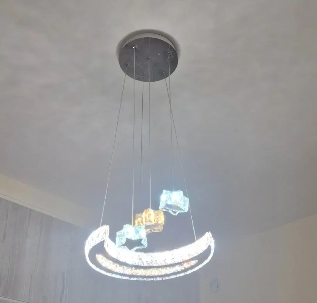 لوستر|لوستر و چراغ آویز|اسلام‌شهر, شهرک محمدیه|دیوار