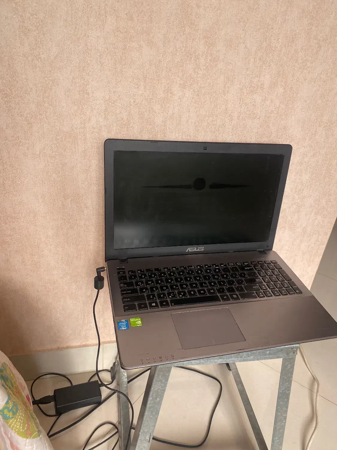 لب تاب خوب من|رایانه همراه|ری, صفاییه (چشمه علی)|دیوار