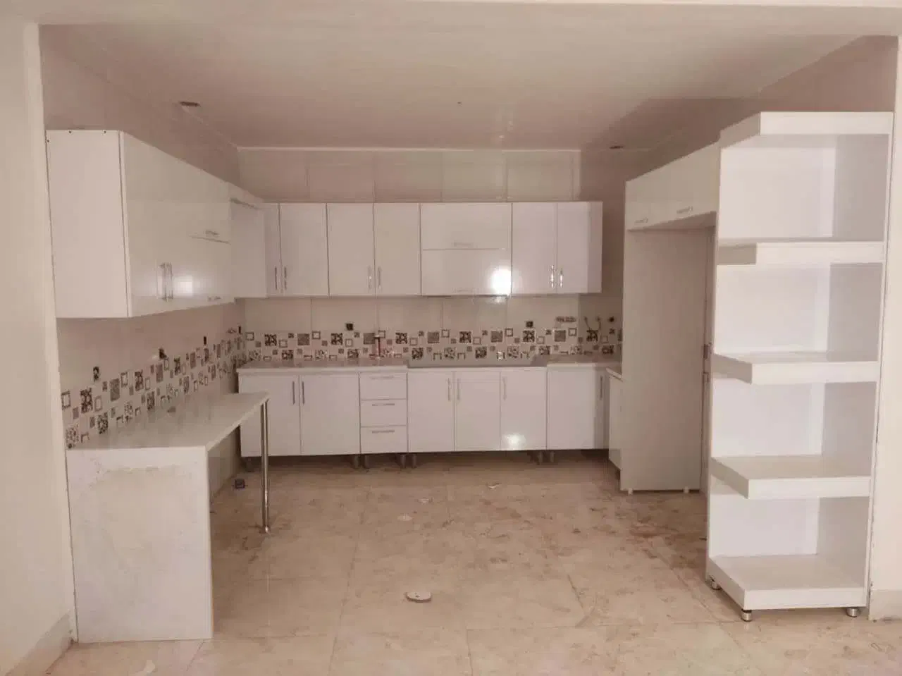 کابینت اماده/سفارشی/هایگلاس کیفیت تضمینی/کدV0310|مصالح و تجهیزات ساختمان|سیرجان, |دیوار