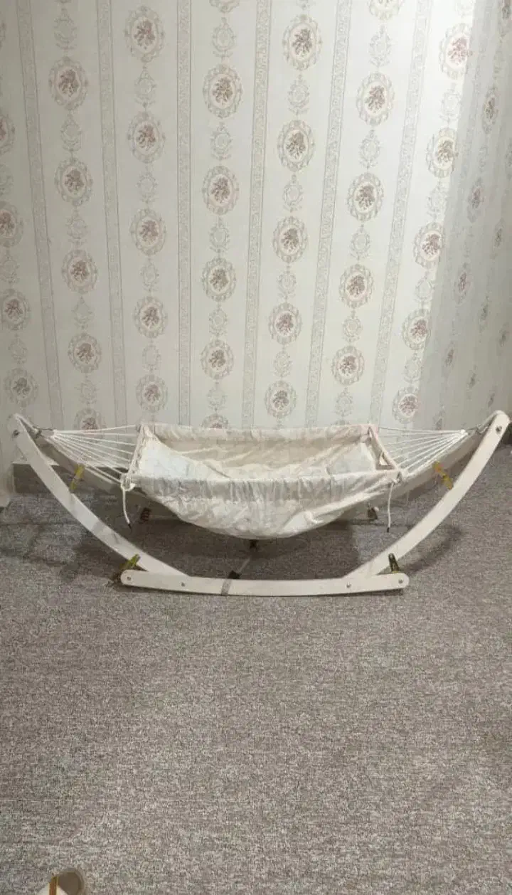 گهواره نو نو|اسباب و اثاث بچه|لامرد, |دیوار