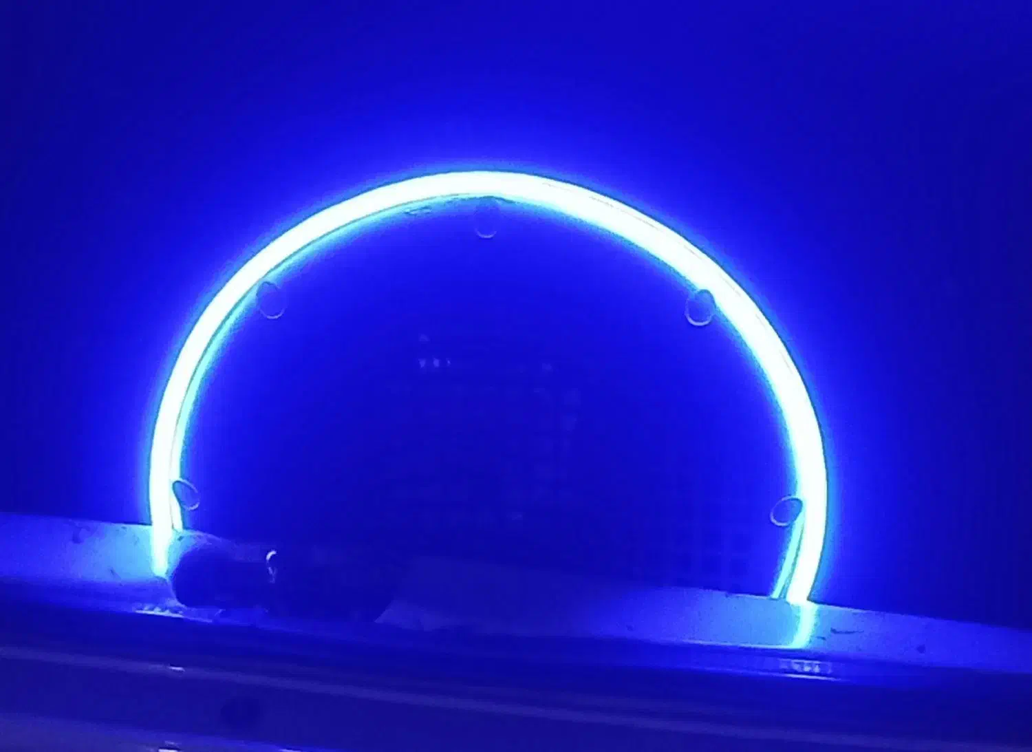 ساب ووفر|صوتی و تصویری|آستانه اشرفیه, |دیوار