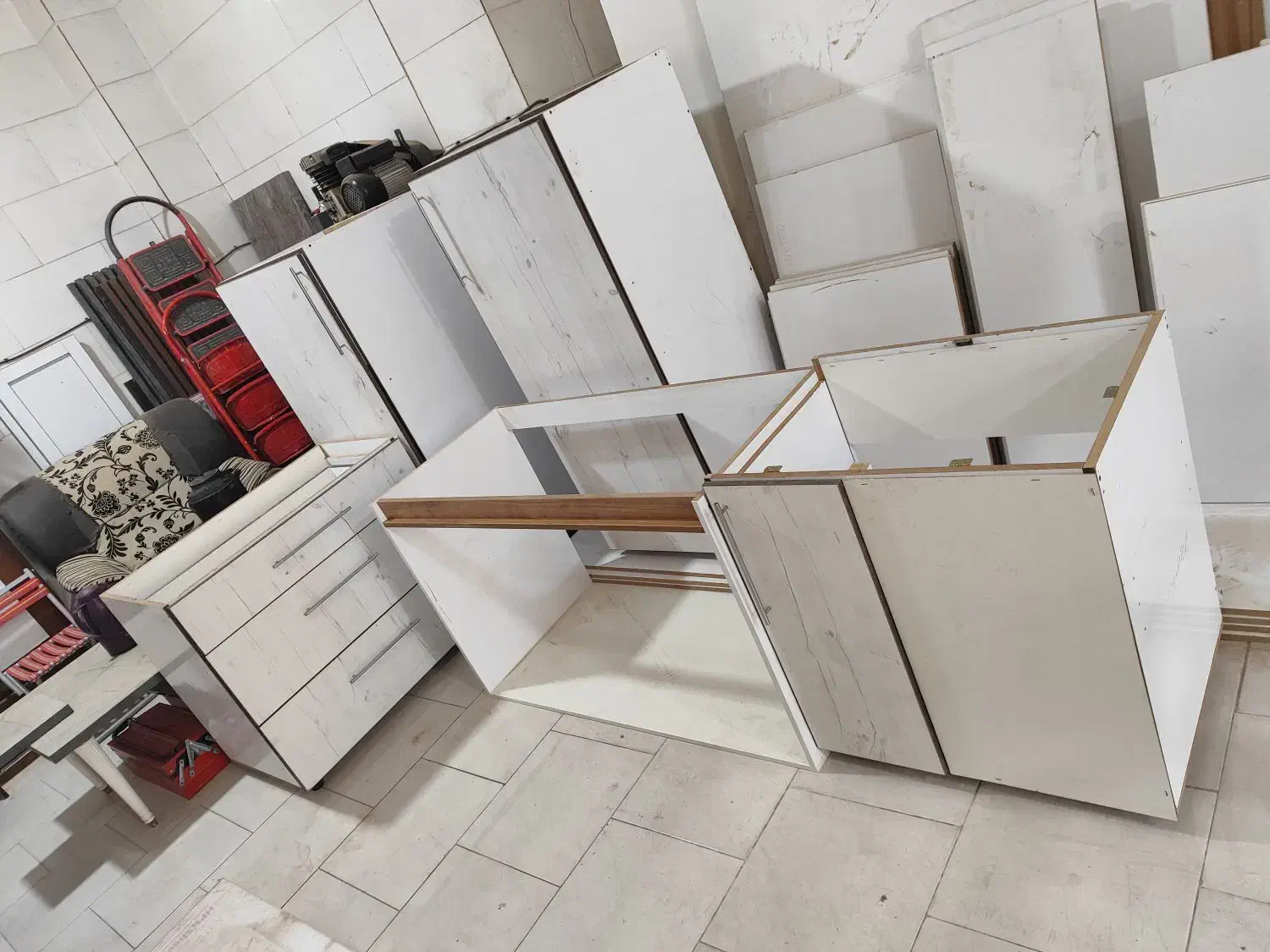 کابینت و کمد دیواری دست دوم با سینک و هود و گاز|مصالح و تجهیزات ساختمان|هشتگرد, هشتگرد قدیم|دیوار