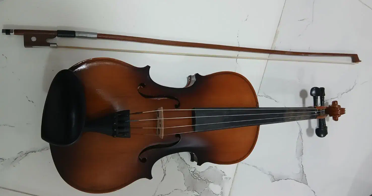 ویولن ایتالیایی|ویولن|دورود, |دیوار
