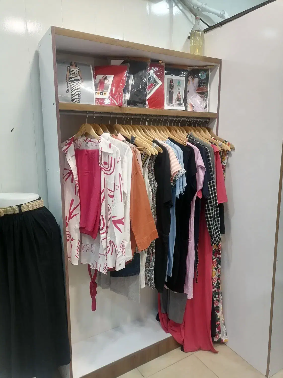 فروش ویترین و دکور مغازه زیر قیمت|فروشگاه و مغازه|قم, صفائیه|دیوار