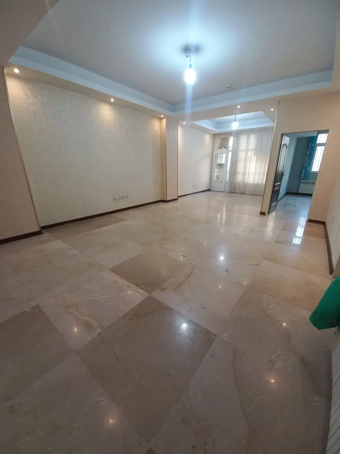 ۱۰۷متر۲خواب/فول امکانات تخلیه /بلوارفردوس شرق