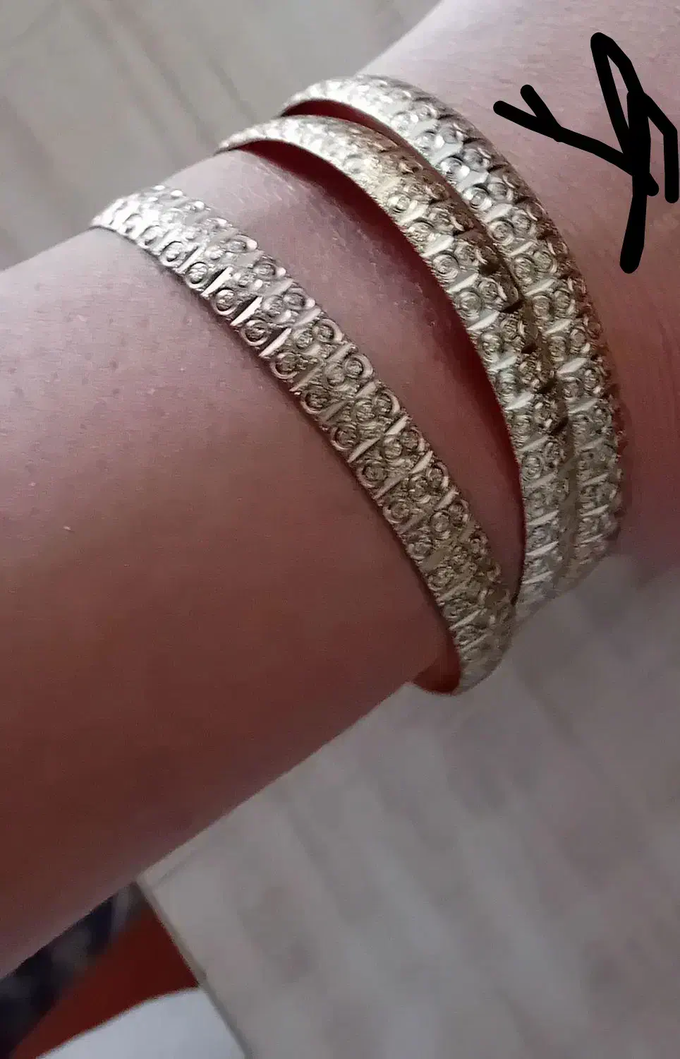 سه عدد النگو|بدلیجات|دماوند, دماوند|دیوار