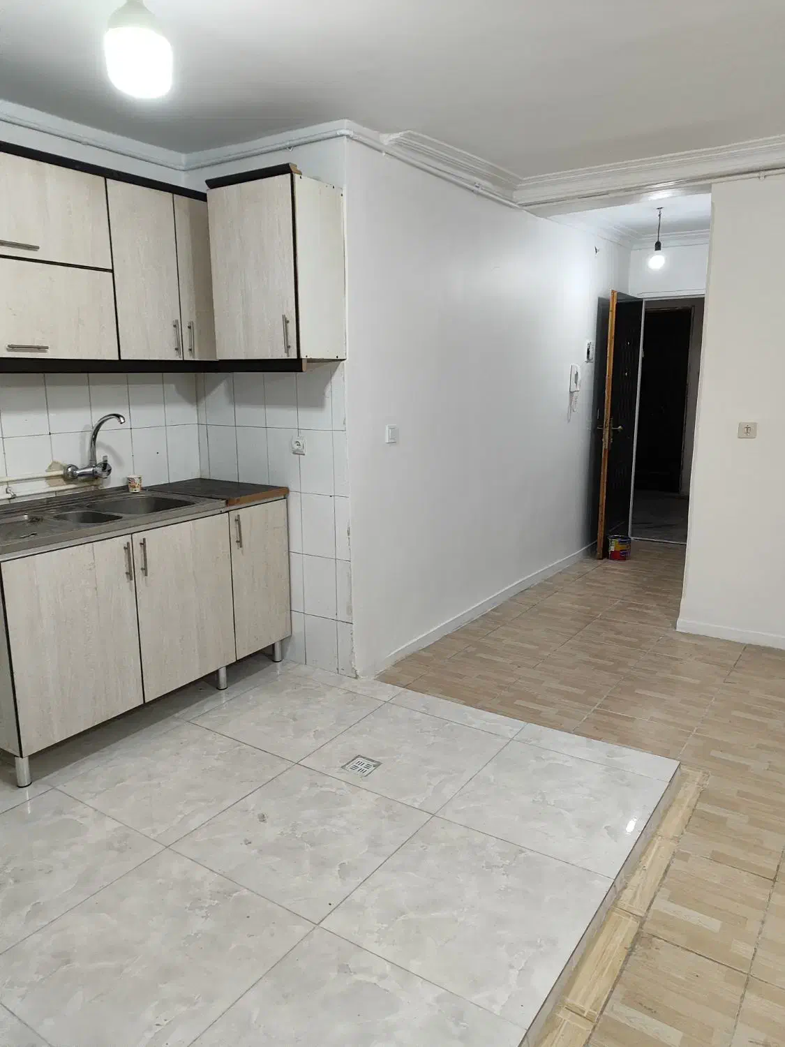 اجاره خانه|اجارهٔ آپارتمان|ری, شهادت|دیوار