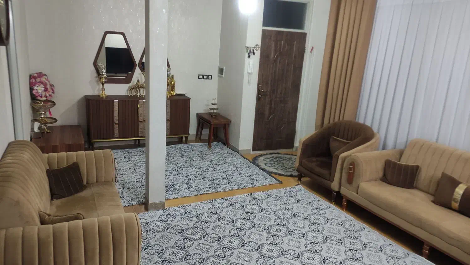 ساختمان درسه طبقه|فروش آپارتمان|نسیم‌شهر, |دیوار