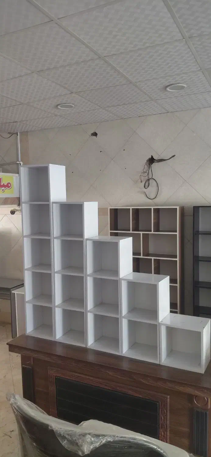 کتابخانه پله ای|کتابخانه، شلف، قفسههای دیواری|قم, کلهری|دیوار