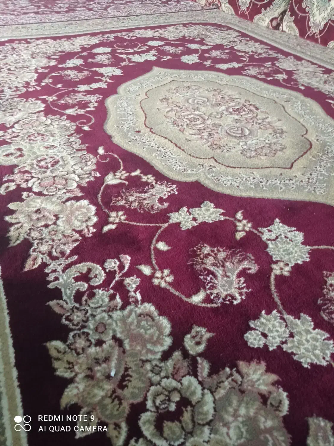 چراغ فروشی وچهارتافرش شش متری بفروش میرسد|فرش|زابل, |دیوار