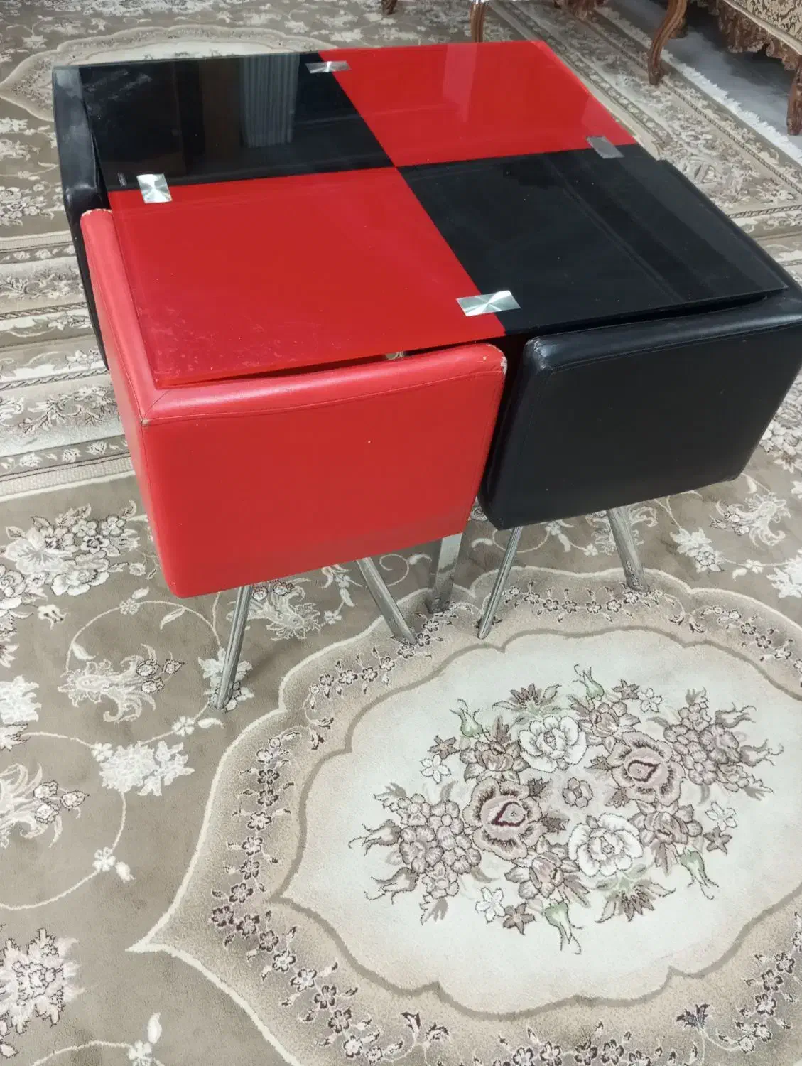 ویترین برنجی  کمد کودک میز ناهار خوری|بوفه، ویترین، کنسول|اصفهان, درب سیبه علیا|دیوار