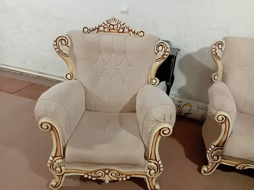 مبل ۹نفره سالم در حد نو میباشد|مبلمان خانگی و میز عسلی|تنکابن, |دیوار