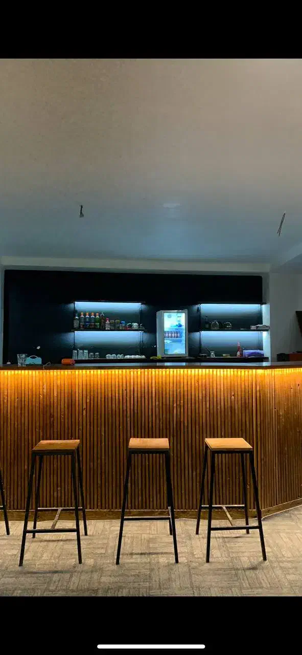 میز بار مناسب کافه و سایر|بوفه، ویترین، کنسول|گنبد کاووس, |دیوار