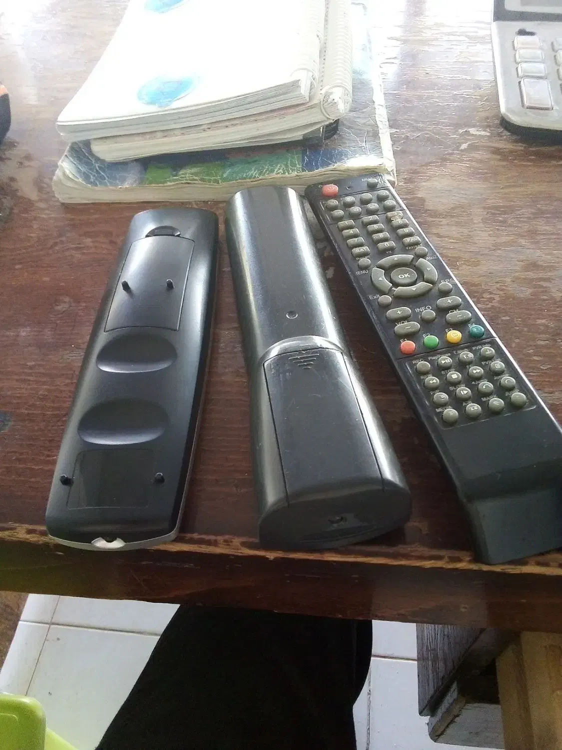 فروش سه عدد کنترل سالم هر سه تاش صد هزار تومان|تلویزیون و پروژکتور|بوشهر, |دیوار