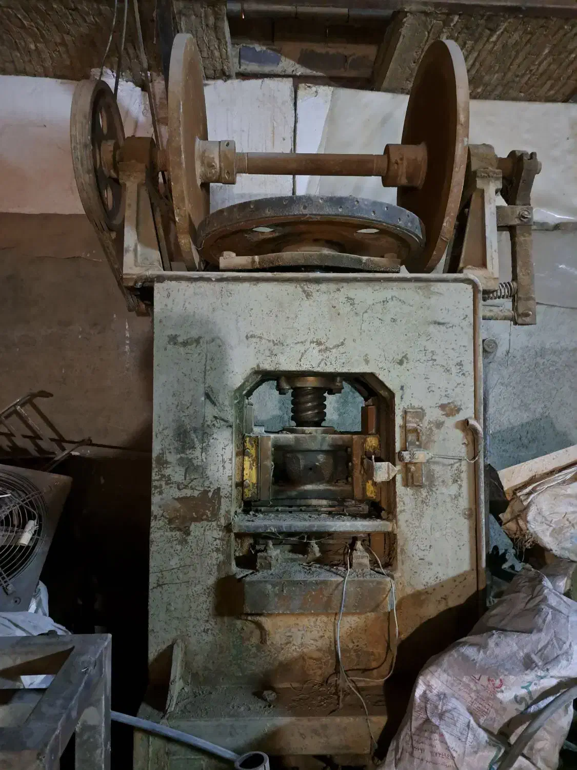 فروش ‌دستگاه پرس کاشی|ماشین‌آلات صنعتی|بهار, |دیوار