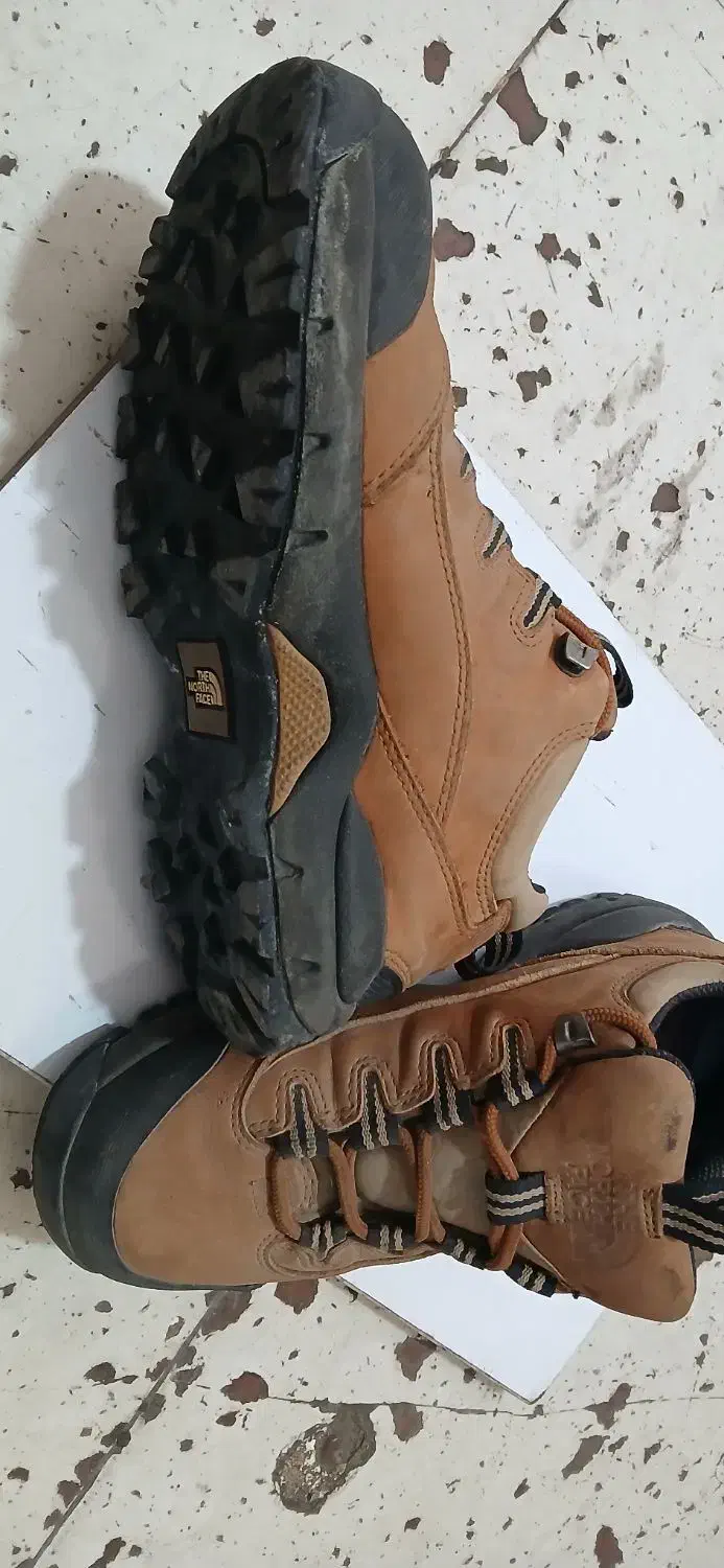 کفش کوهنوردی|کیف، کفش، کمربند|گرگان, |دیوار