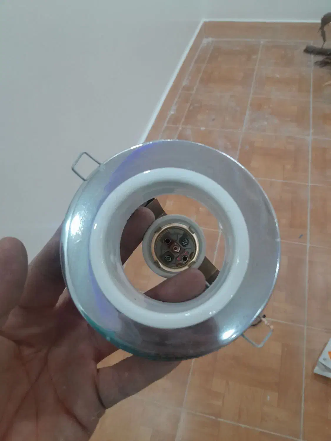 قالب لامپ هالوژنی مدل سیلندری|لامپ و چراغ|اهواز, منبع اب|دیوار