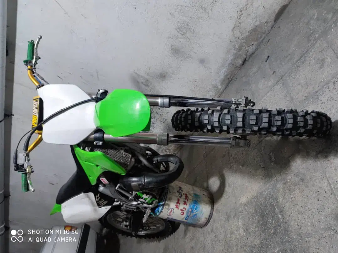 kx125|موتورسیکلت|سمیرم, |دیوار