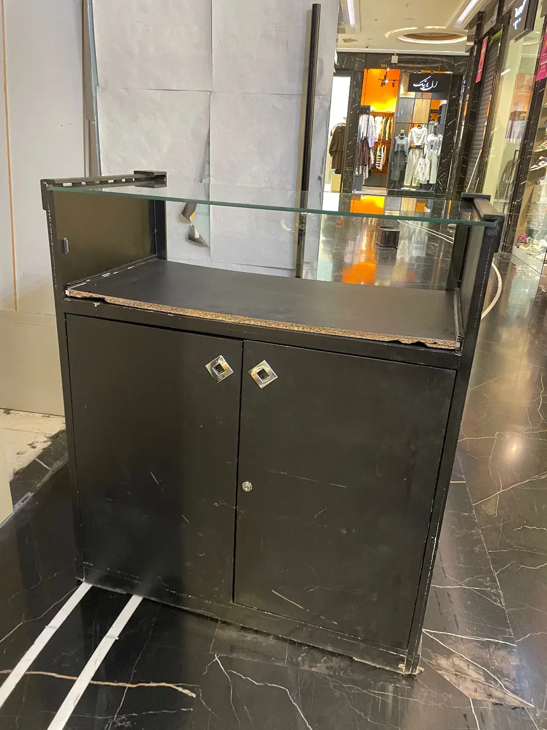 میز کانتر گرد مینیمال مشکی|مبلمان اداری|تهران, ازگل|دیوار