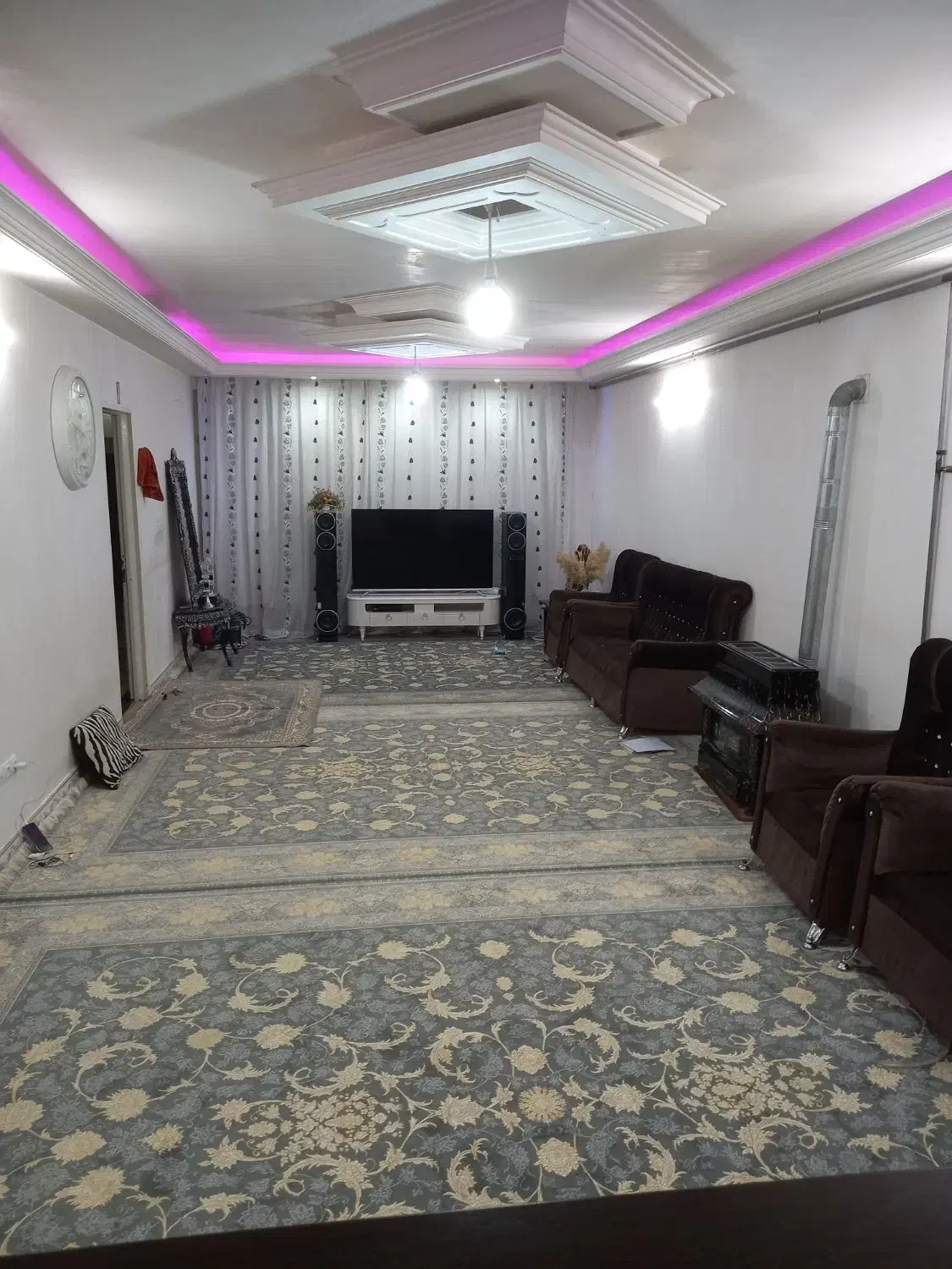 رهن اجاره طبقه هم کف از دو طبق نیاوران|اجارهٔ خانه و ویلا|بروجرد, |دیوار