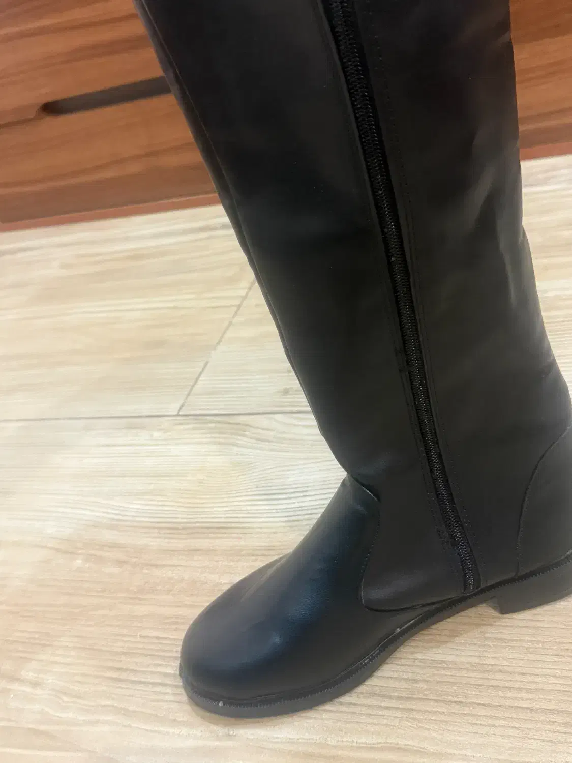 بوت بلند نو|کیف، کفش، کمربند|کرج, ساماندهی|دیوار