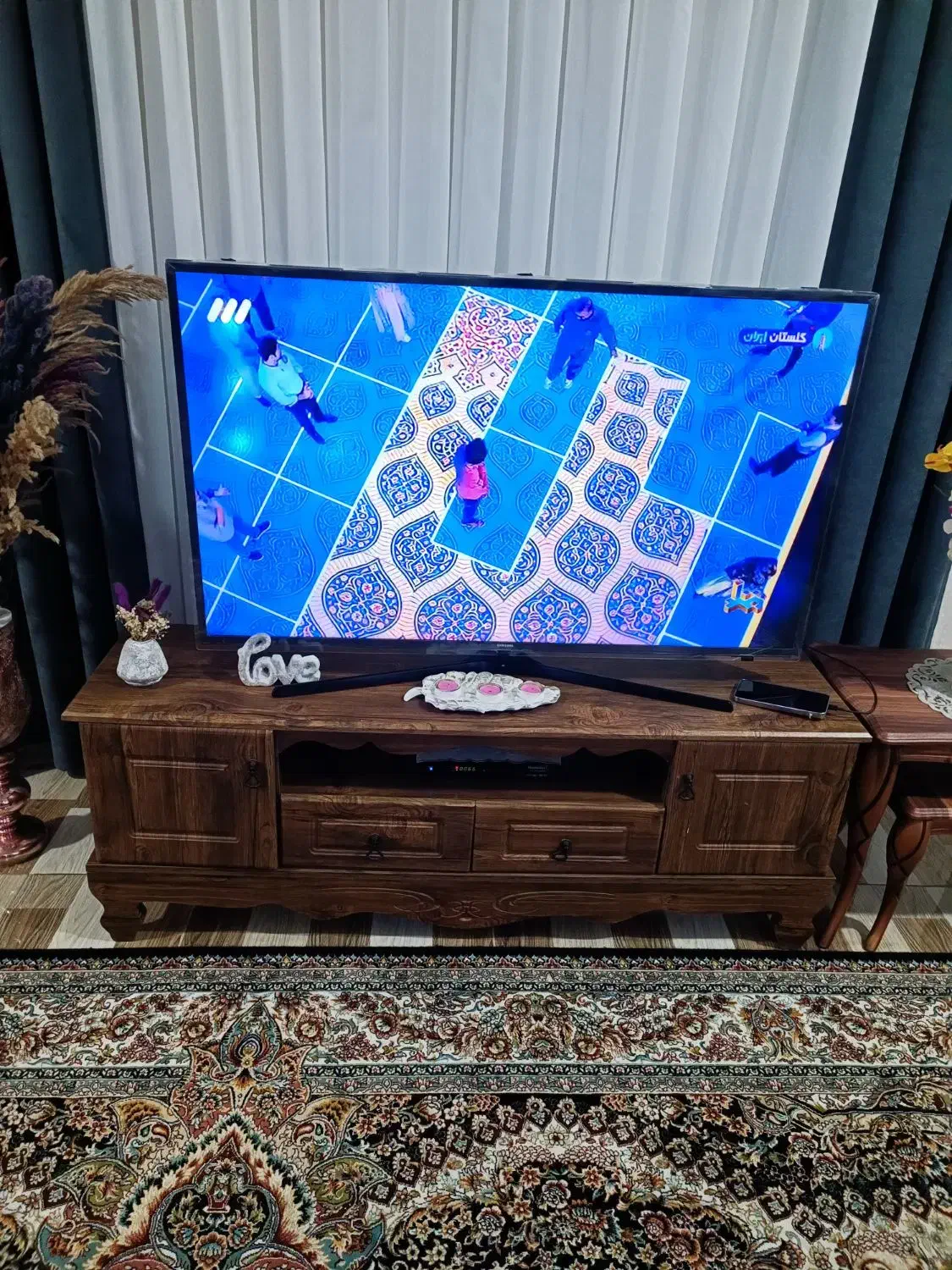 میز تلویزیون|میز تلویزیون|فومن, |دیوار