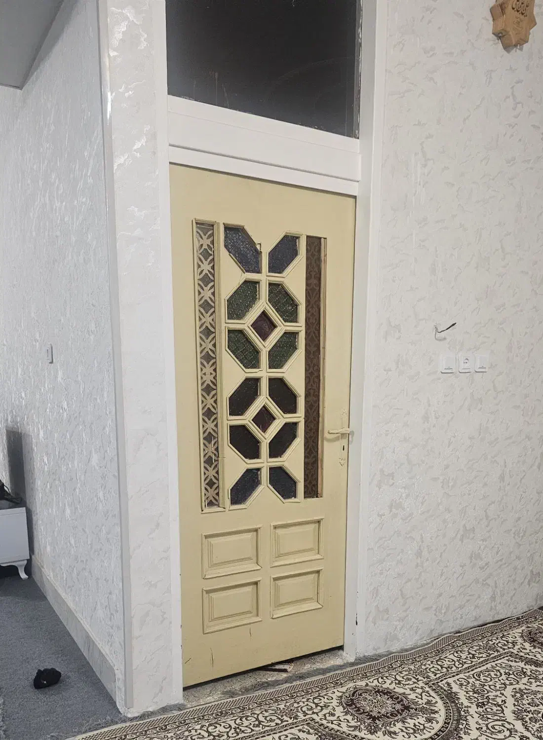 درب چوبی قدیمی|مصالح و تجهیزات ساختمان|خمینی‌شهر, |دیوار