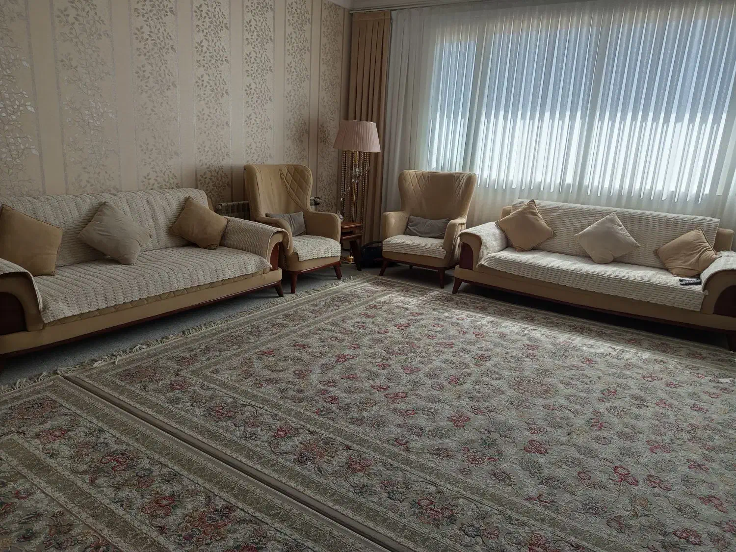 فروش مبل هشت نفره چستر|مبلمان خانگی و میز عسلی|مریوان, |دیوار