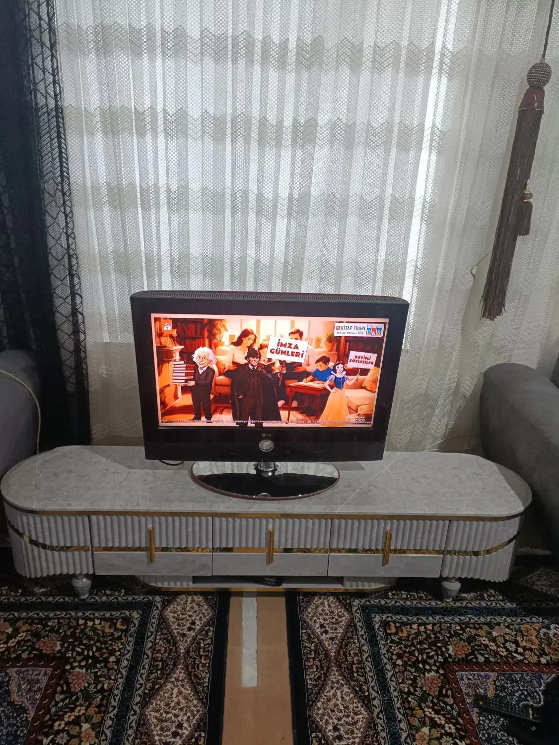 تلویزیون 32الجی LCDبا دستگاه دیجیتال اصل کره|تلویزیون و پروژکتور|اردبیل, |دیوار