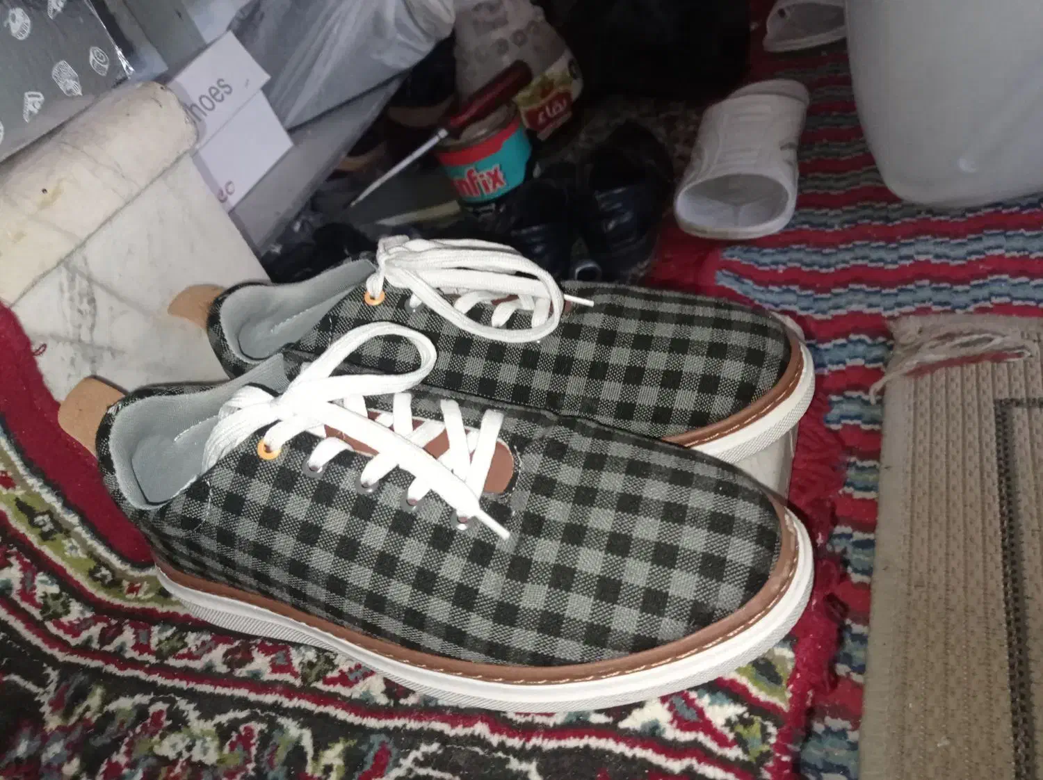 کفش|کیف، کفش، کمربند|فارسان, |دیوار