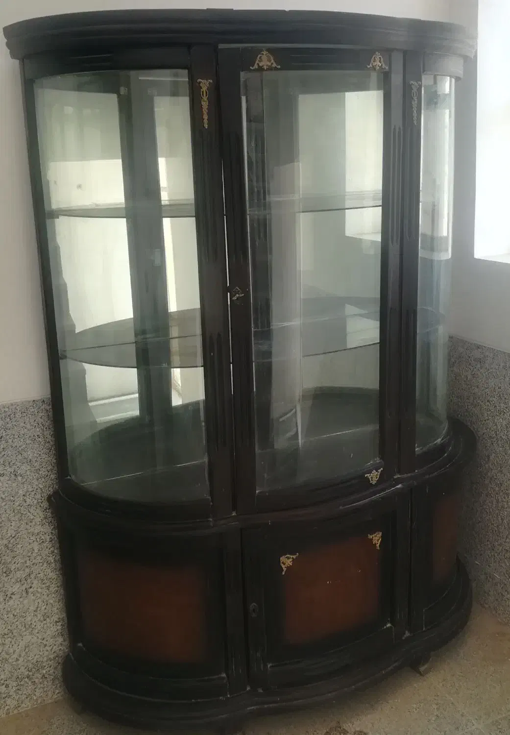 بوفه چوبی سالم|بوفه، ویترین، کنسول|یزد, |دیوار