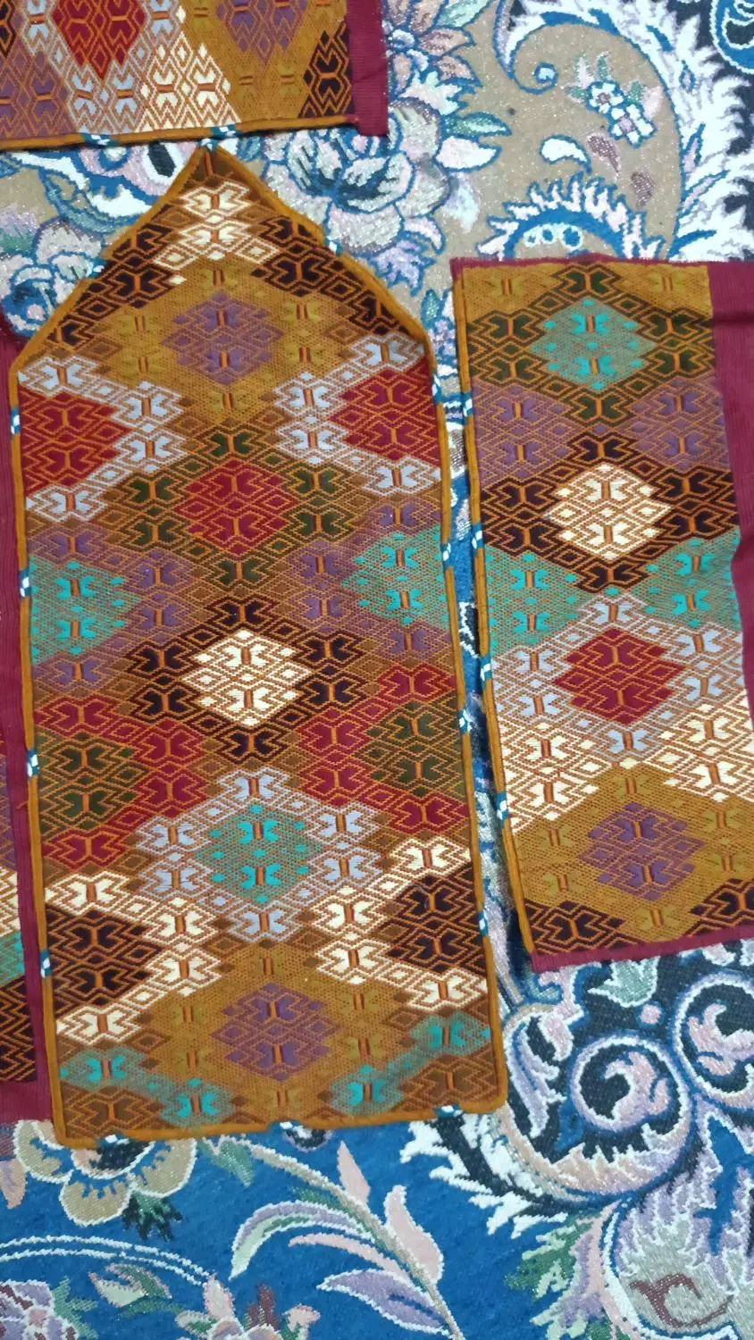 زی استین بلوچی|لباس|زارچ, |دیوار