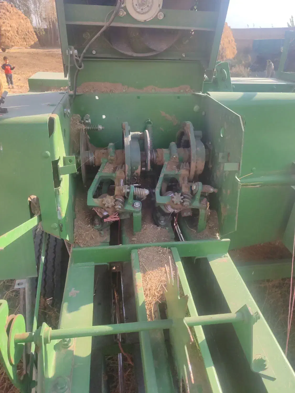 بیلر 98درحد نو|ماشین‌آلات صنعتی|سراب, |دیوار