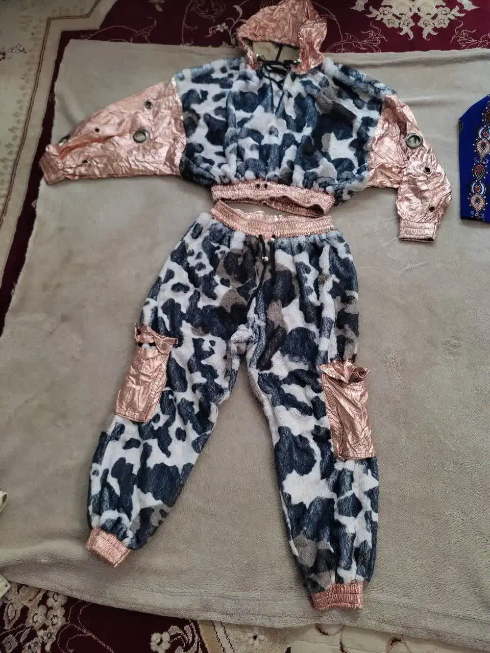 ساعت تعداد زیادی وسایل|حراج|کاشان, مزرعه نو|دیوار