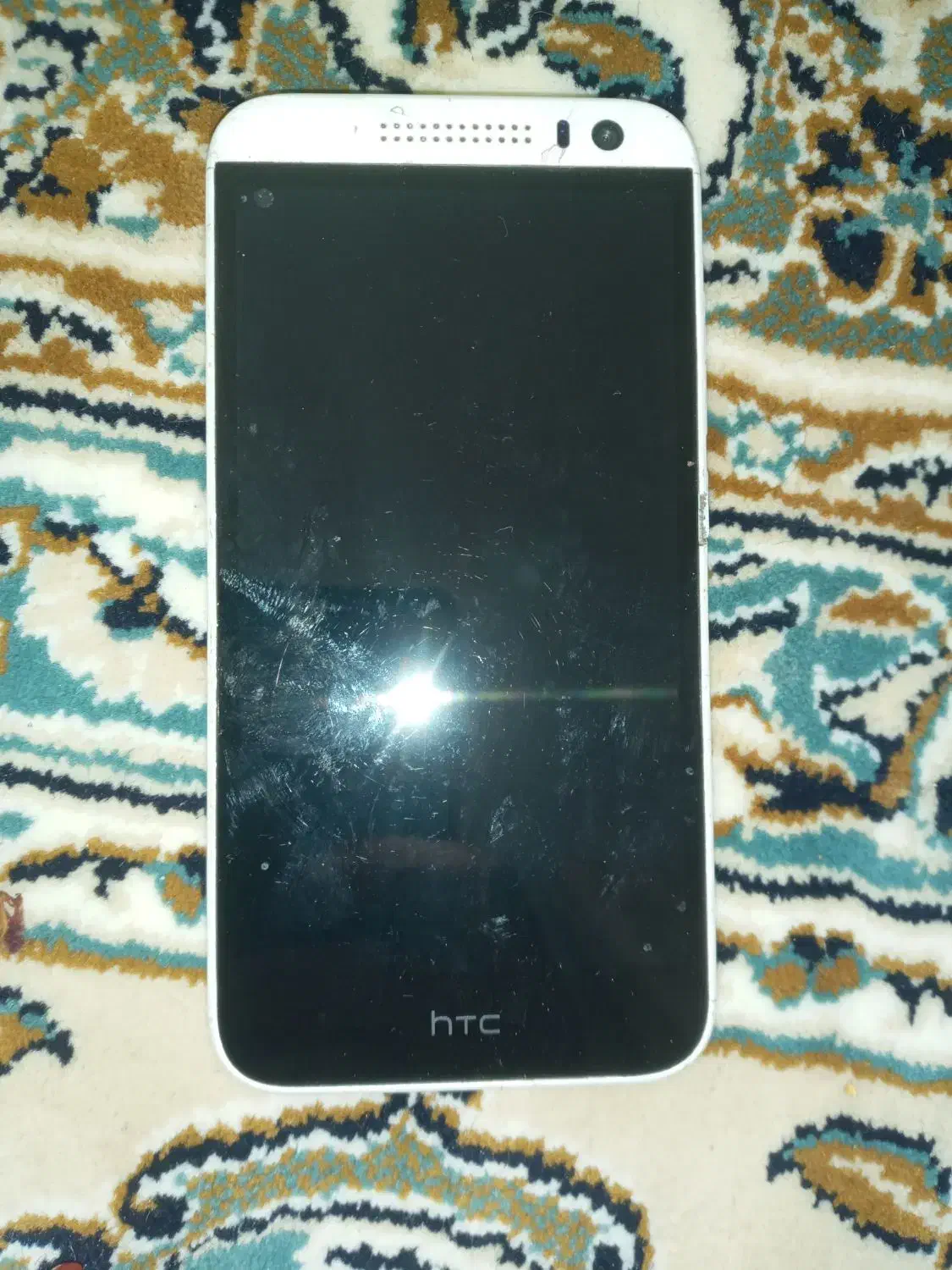 HTC تمیز روشن میشه بالا نمیاره تفوافقی|موبایل|تهران, دولاب|دیوار