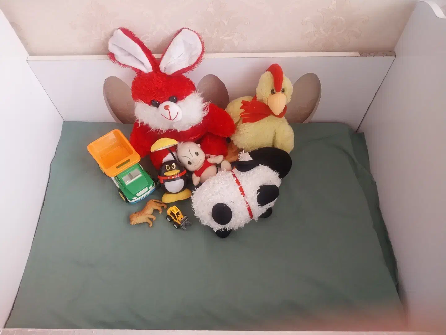 تخت.|تخت و سرویس خواب|تبریز, |دیوار