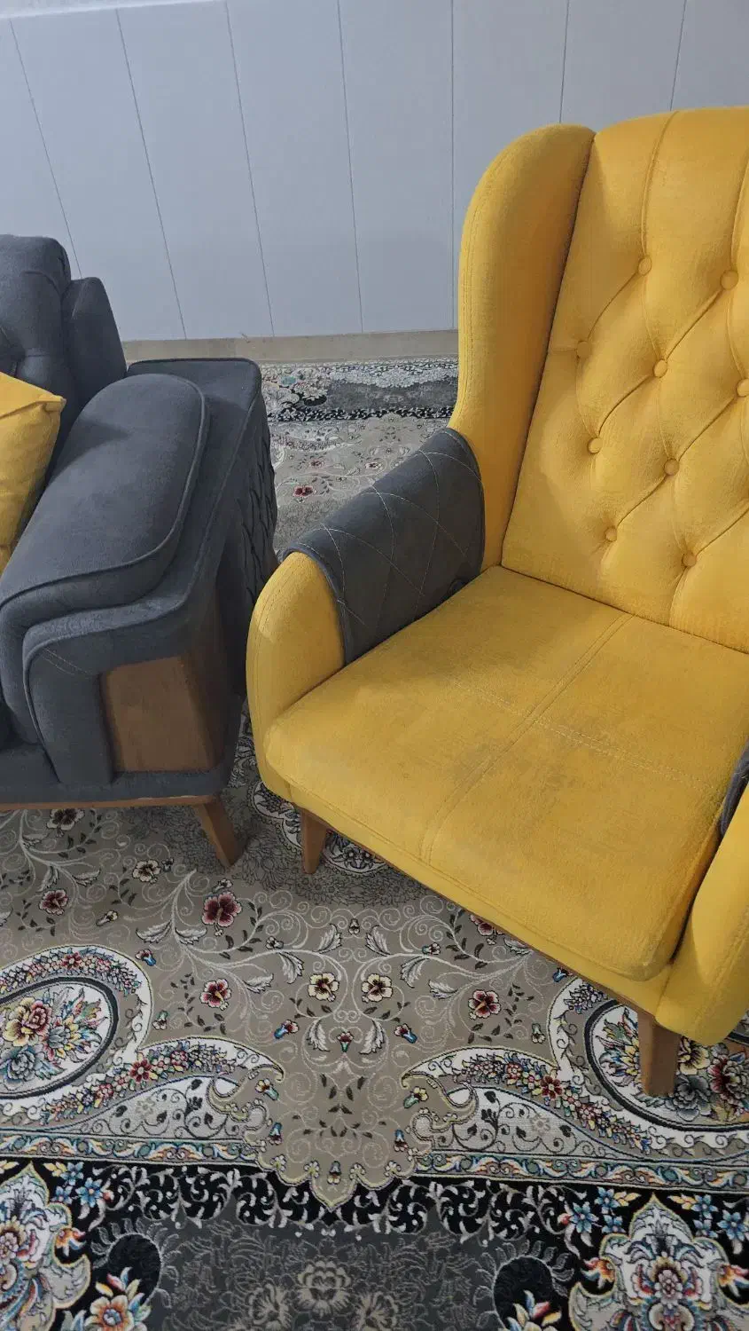 مبل راحتی فروش فوری|مبلمان خانگی و میز عسلی|بروجرد, |دیوار