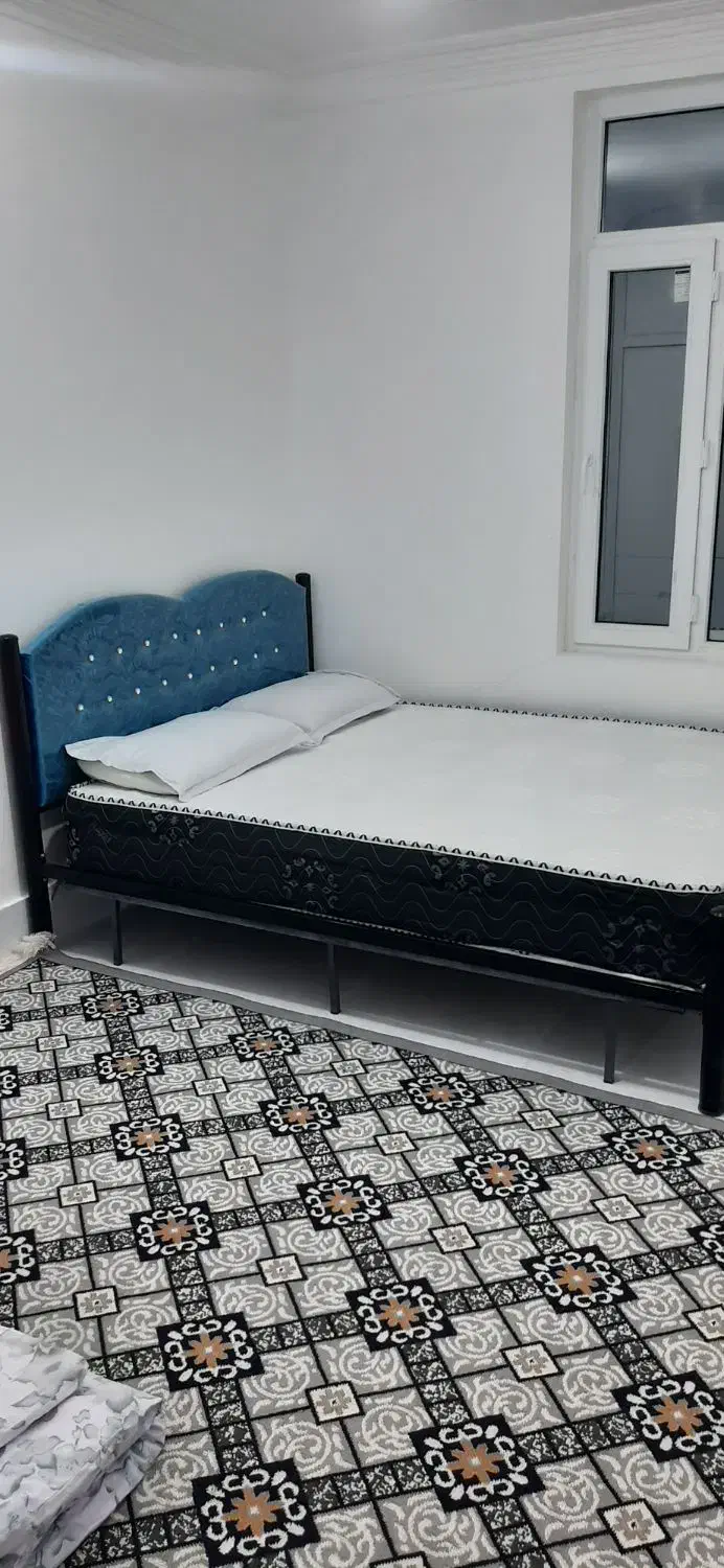 تخت خواب دو نفره در حد نو|تخت و سرویس خواب|زبرخان, |دیوار