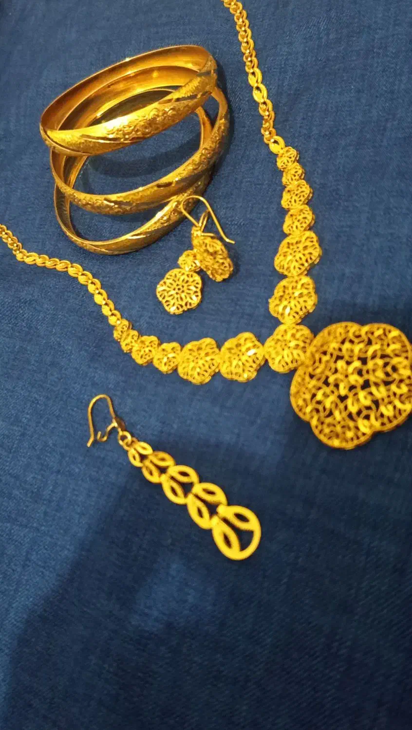 طلا|جواهرات|آبدانان, |دیوار